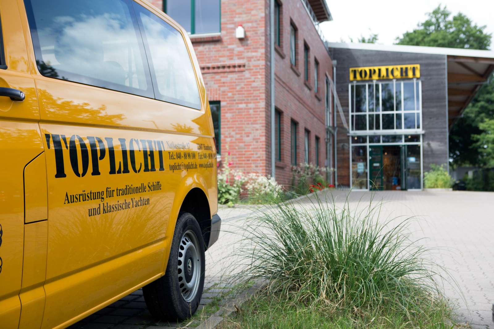 Schiffsausrüstung & Werftausrüstung TOPLICHT